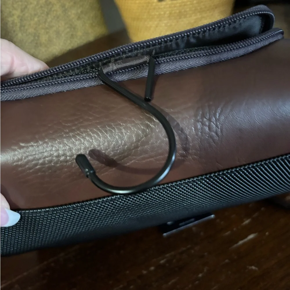 Penguin travel kit men’s